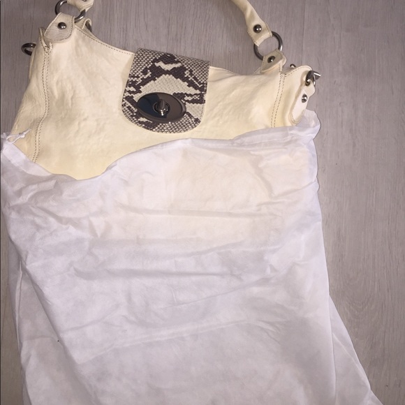 Innue Italian leather handbag - Picture 4 of 4